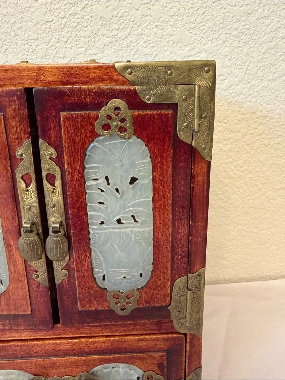 Vintage chinese compact brown